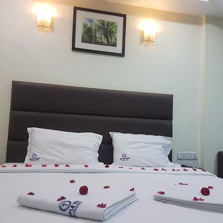 Ample Yard Hotel Chennai Ngoại thất bức ảnh